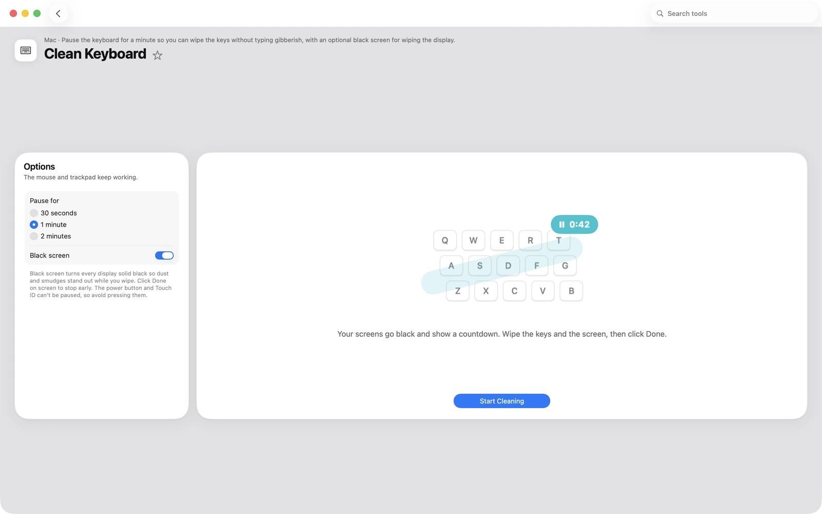 Tastatur reinigen in Toolbox für Mac: Sperre die Tastatur für eine Minute, damit du die Tasten abwischen kannst, ohne Kauderwelsch zu tippen – optional mit schwarzem Bildschirm zum Reinigen des Displays.