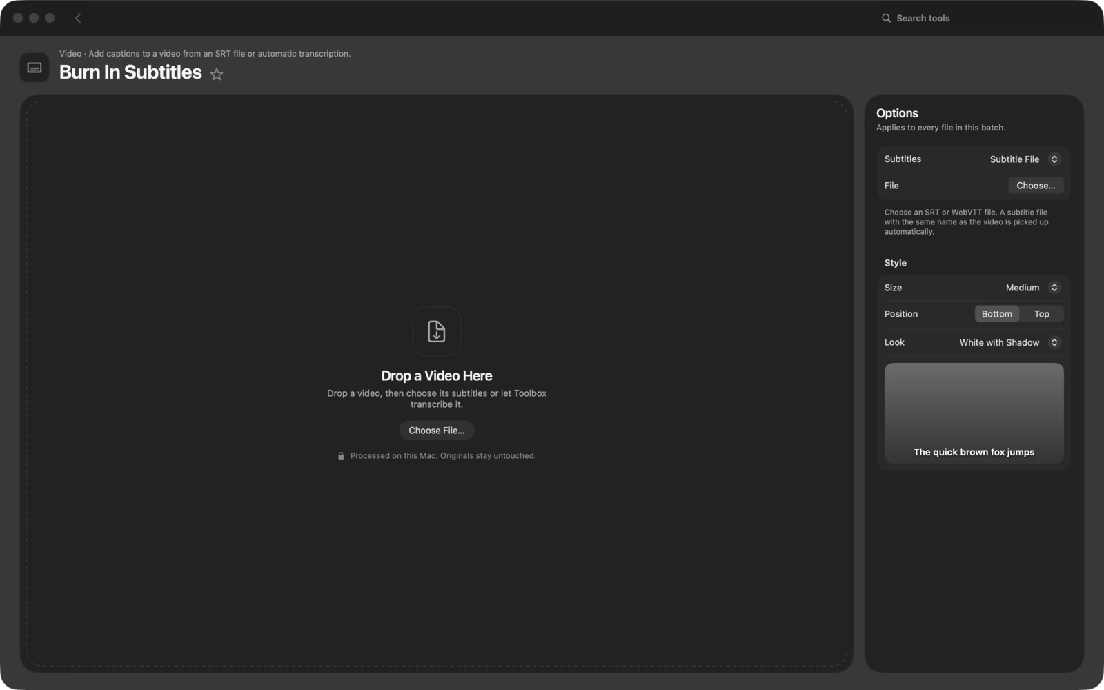 Incrustar subtítulos en Toolbox para Mac: Añade subtítulos a un vídeo desde un archivo SRT o con transcripción automática.