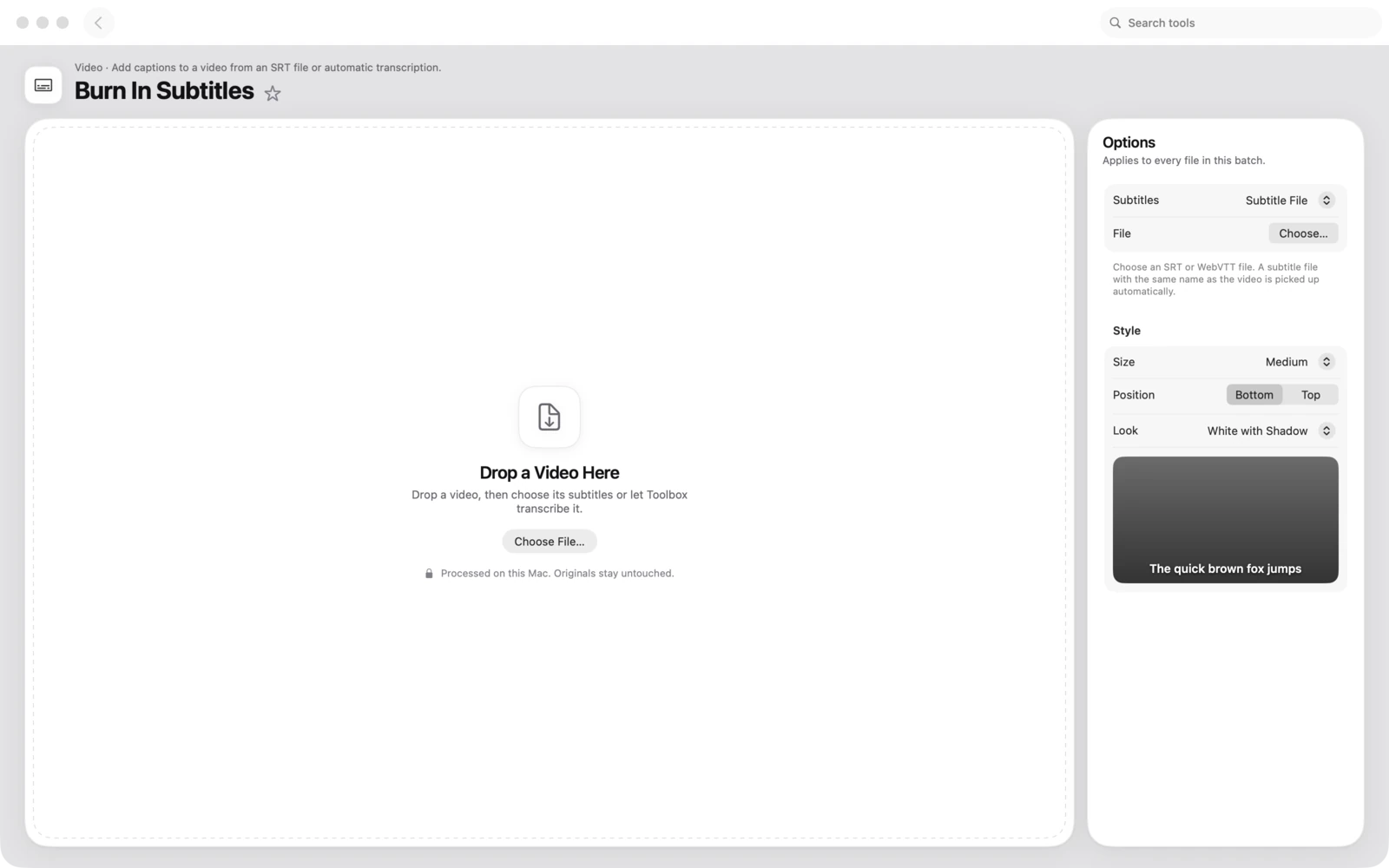 Incrustar subtítulos en Toolbox para Mac: Añade subtítulos a un vídeo desde un archivo SRT o con transcripción automática.